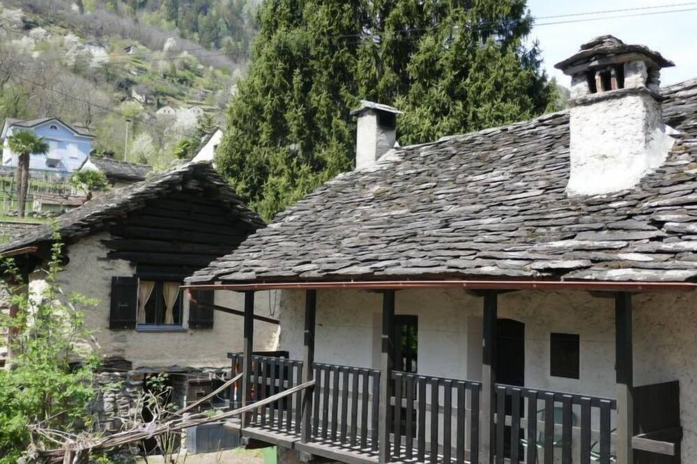 Photo of Outdoor in Semione