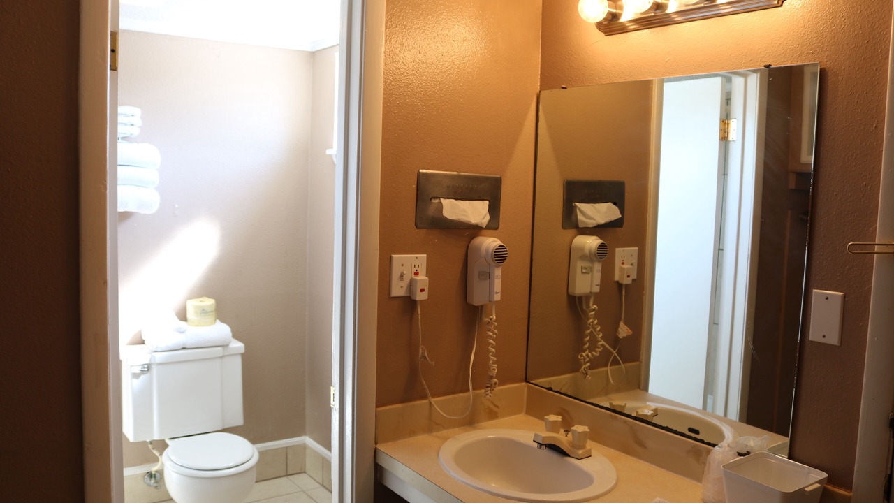 Photo of Bathroom in Altus