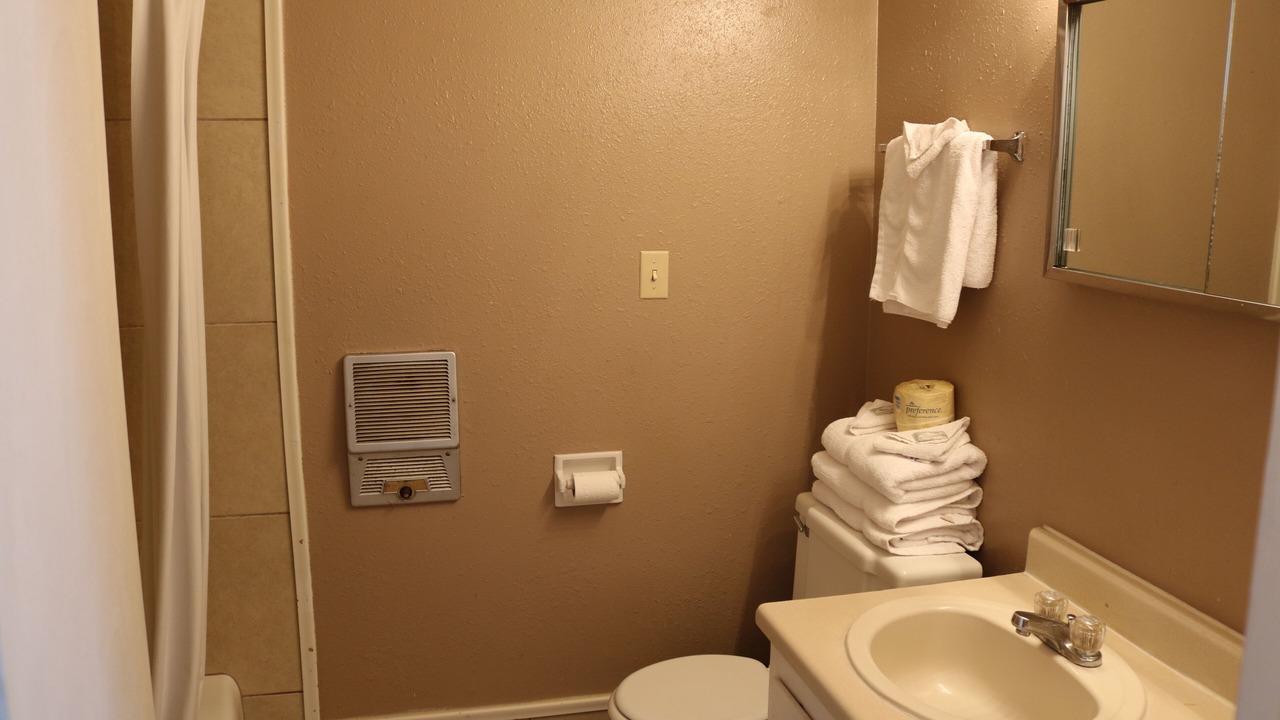 Photo of Bathroom in Altus