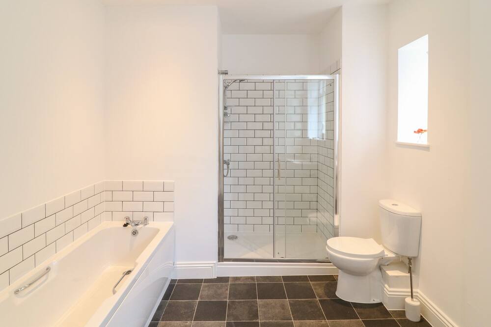 Photo of Bathroom in Littleham