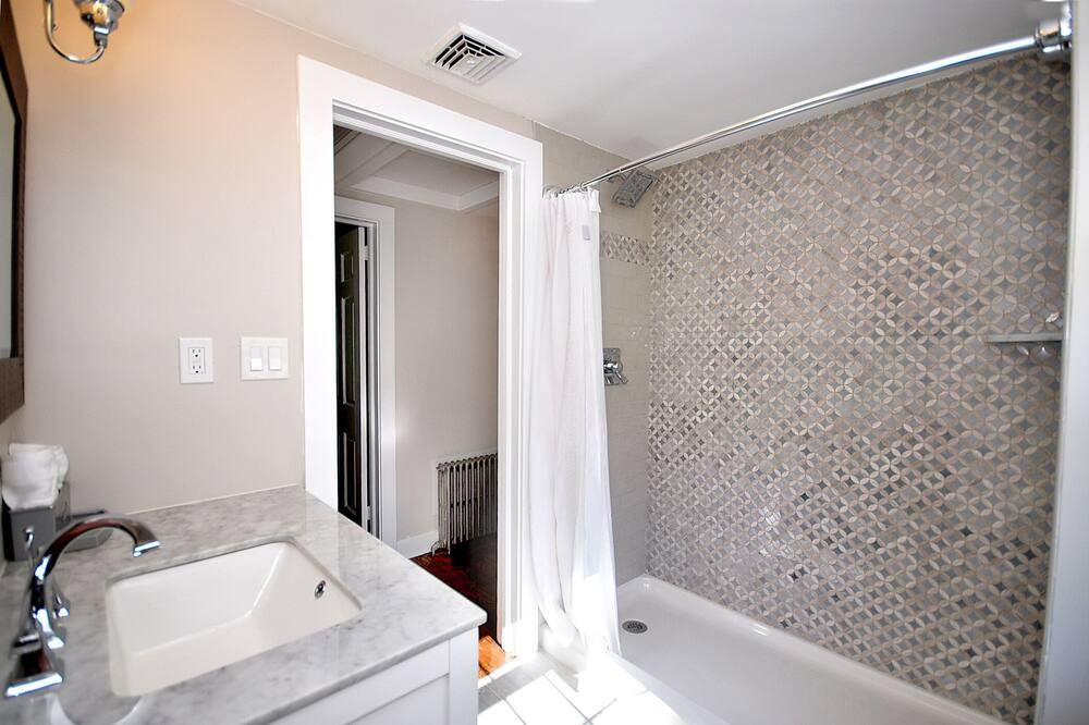 Photo of Bathroom in Litchfield