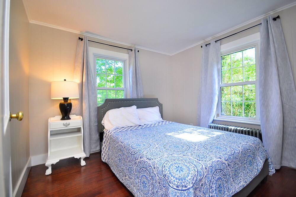 Photo of Bedroom in Litchfield