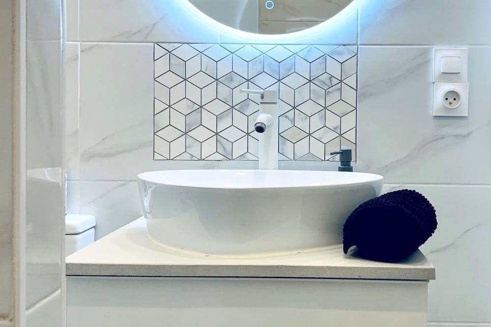 Photo of Bathroom in Aubervilliers
