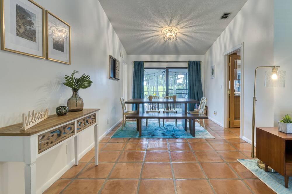 Photo of Bedroom in Riviera Beach