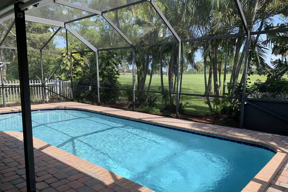 Photo of Outdoor in Riviera Beach
