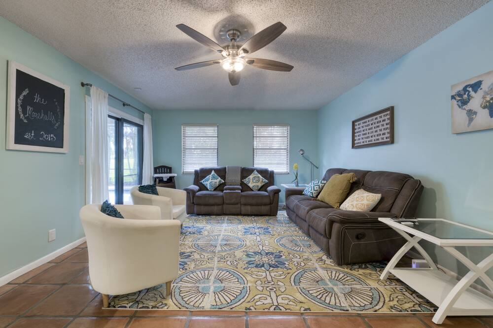 Photo of Livingroom in Riviera Beach