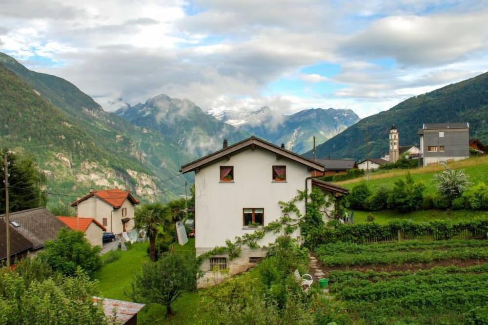 Photo of Outdoor in Leontica