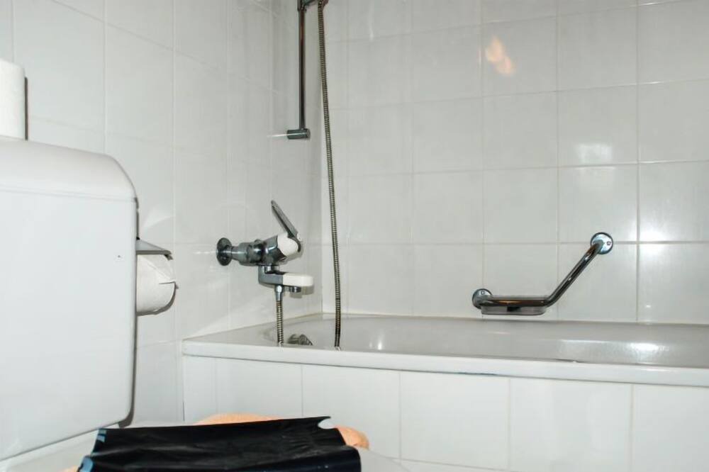 Photo of Bathroom in Leontica