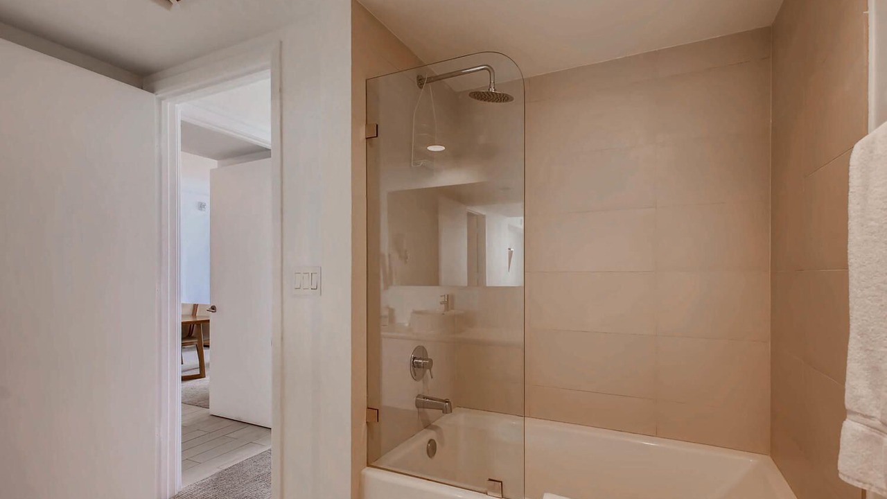 Photo of Bathroom in Hallandale Beach