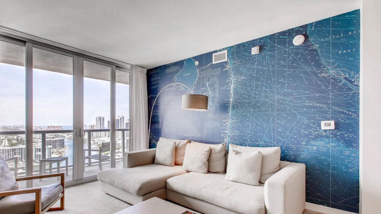 Photo of Livingroom in Hallandale Beach