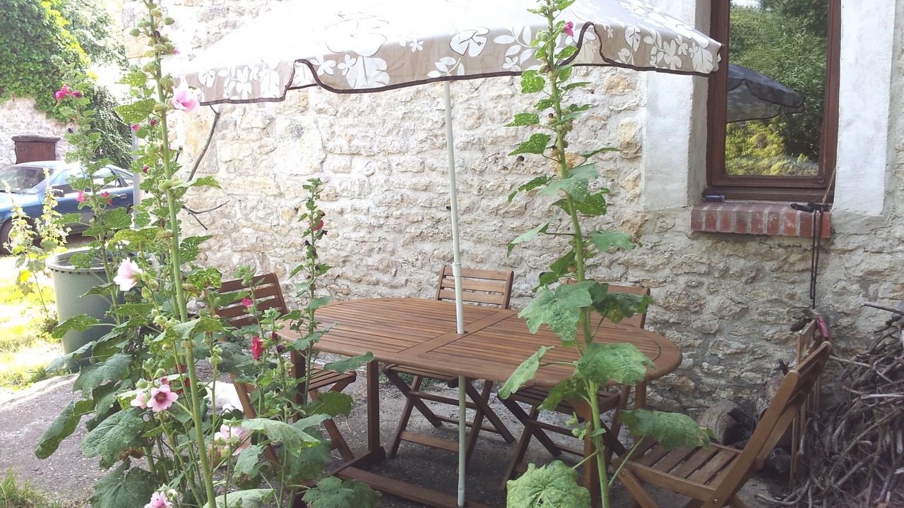 Photo of Patio Balcony in La Neuville-sur-Essonne