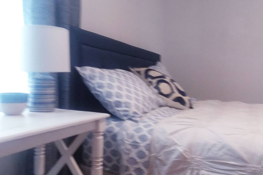 Photo of Bedroom in Cabool