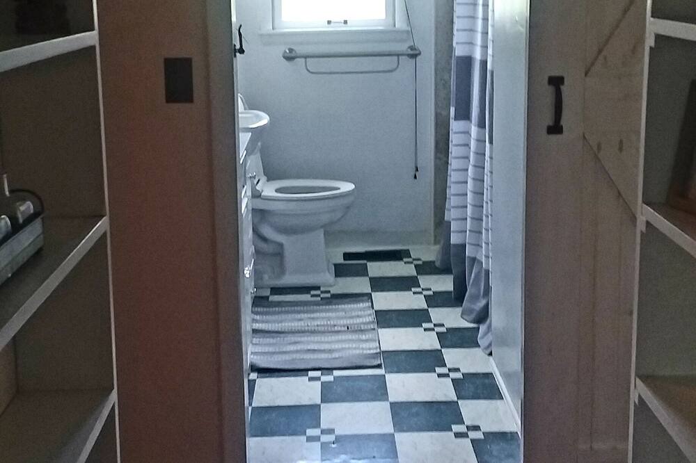 Photo of Bedroom in Cabool