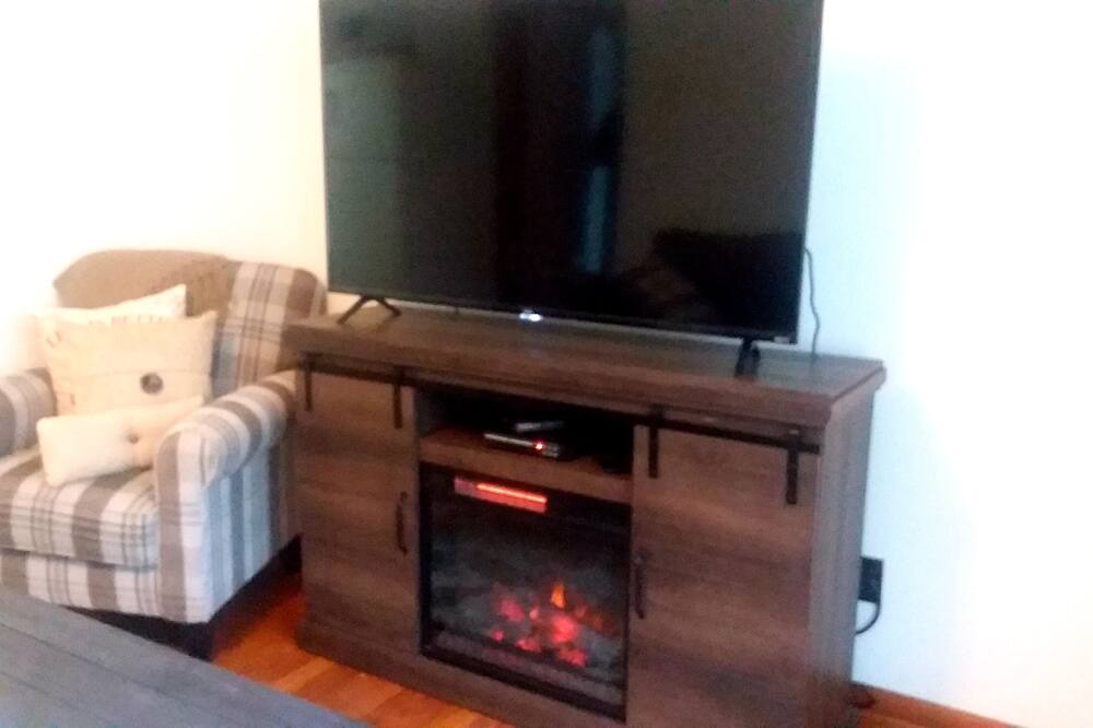 Photo of Livingroom in Cabool