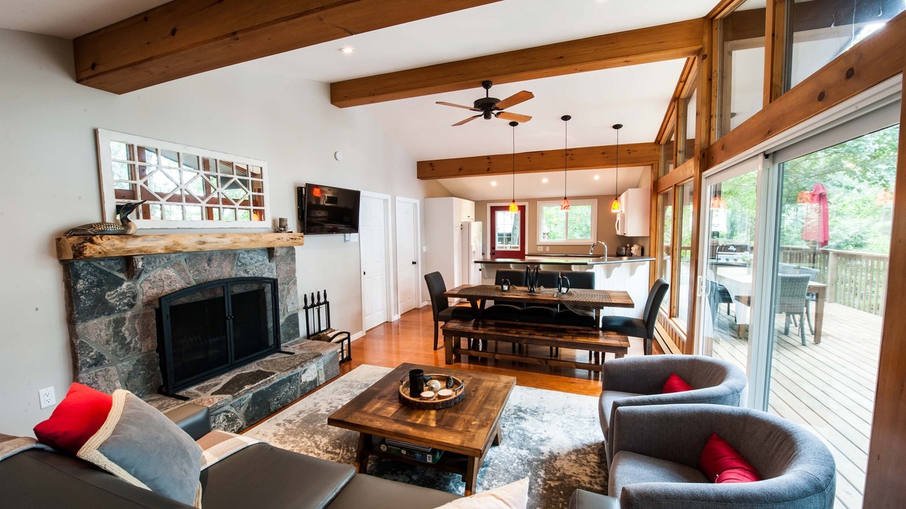 Photo of Livingroom in Dysart et al