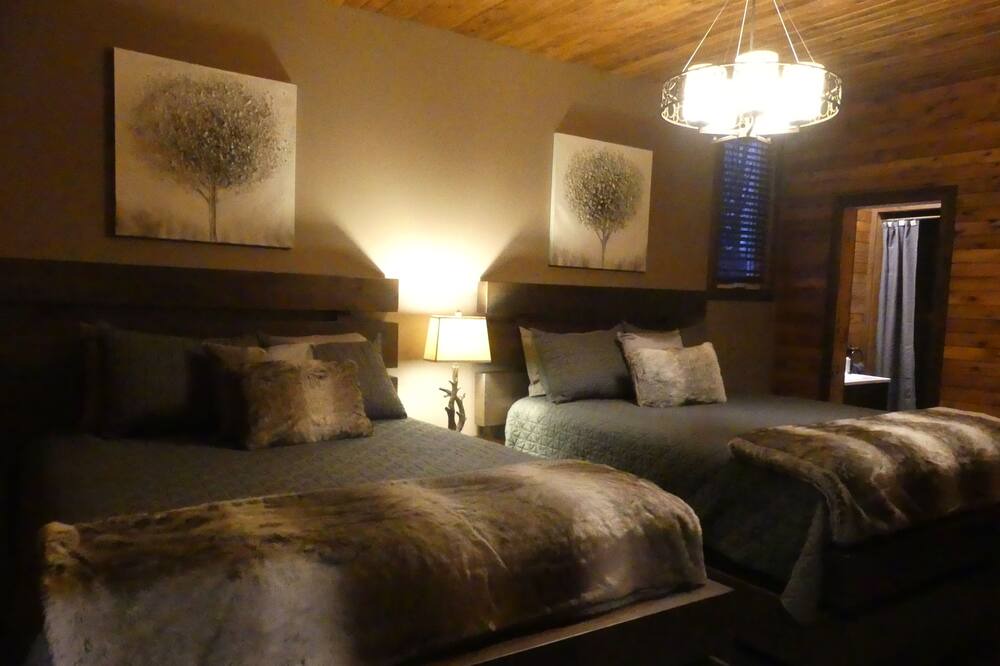 Photo of Bedroom in Leslie-Clapham-et-Huddersfield