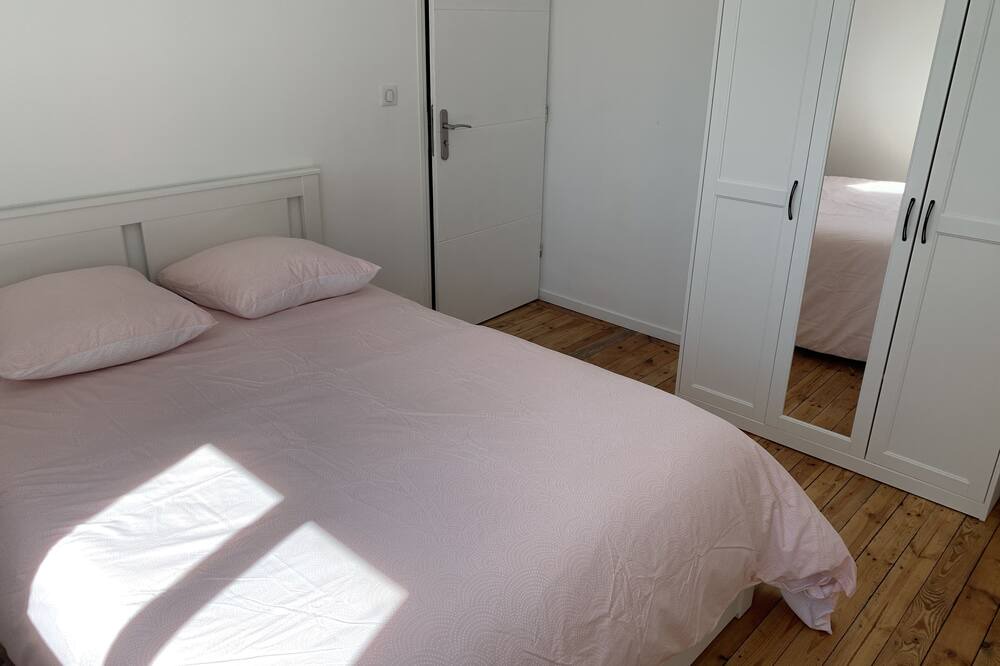 Photo of Bedroom in Armentieres