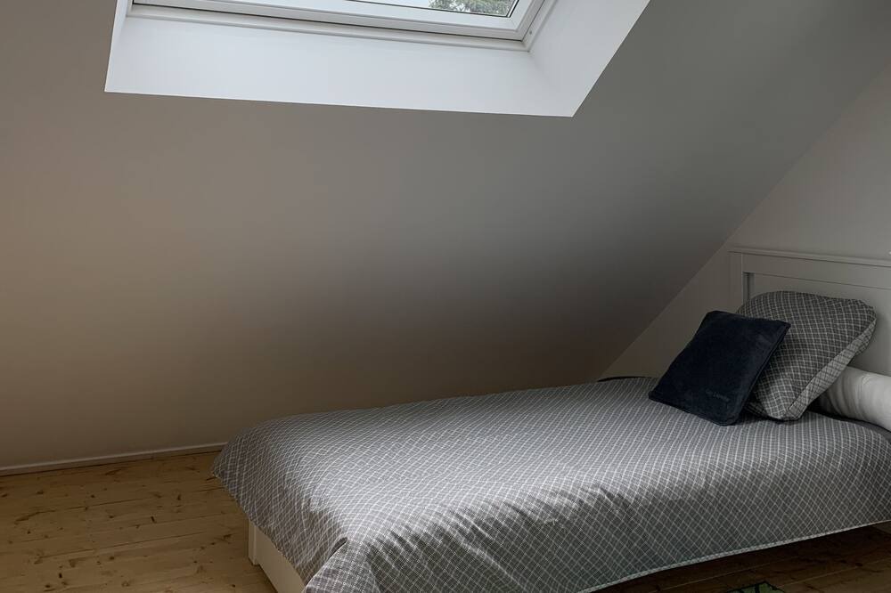 Photo of Bedroom in Armentieres