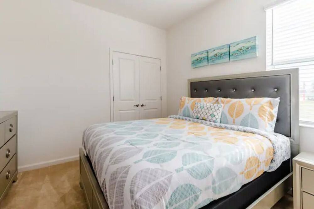 Photo of Bedroom in Veranda Palms