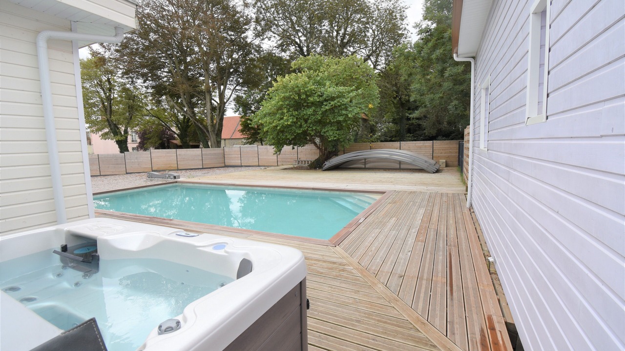 Photo of Outdoor in Marquise