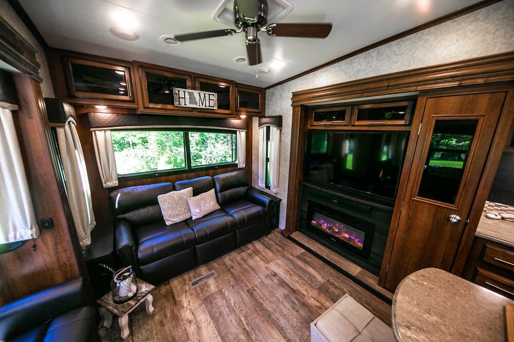 Photo of Livingroom in Sullivan