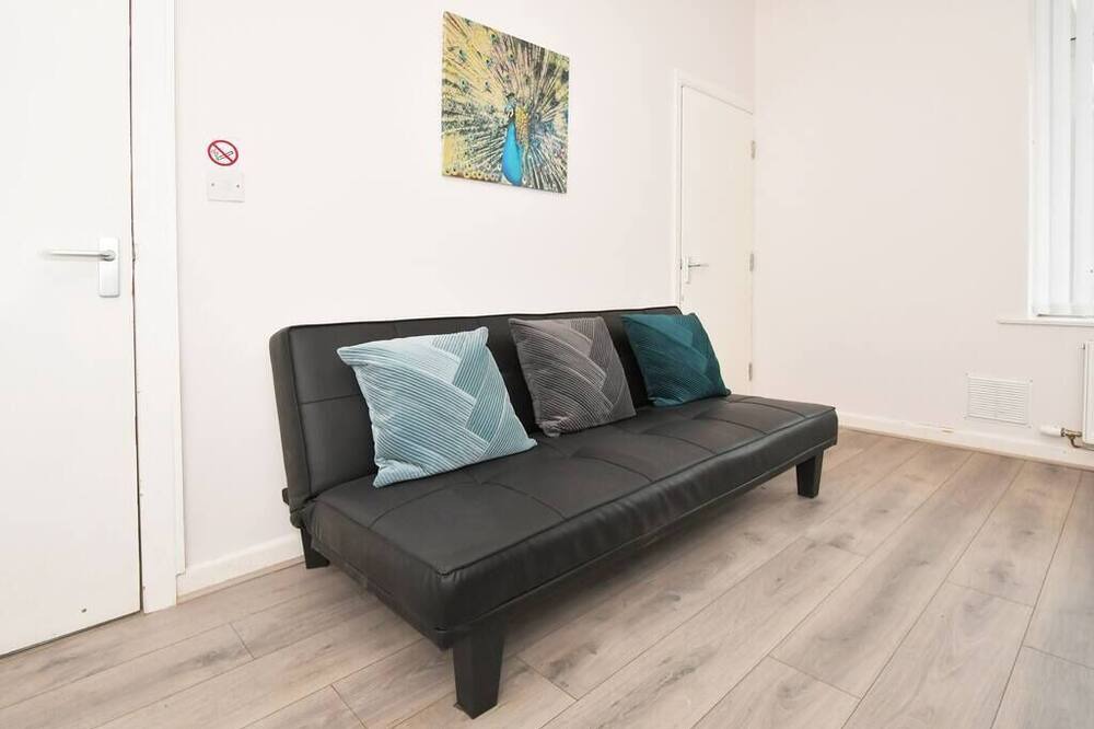 Photo of Livingroom in Crewe