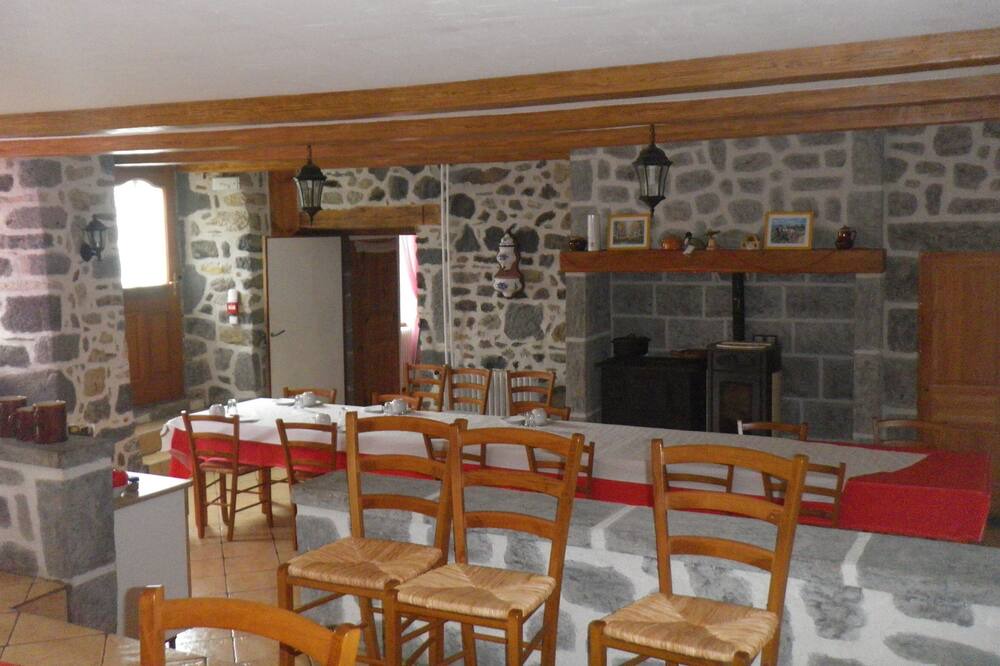 Photo of Livingroom in Peyrusse