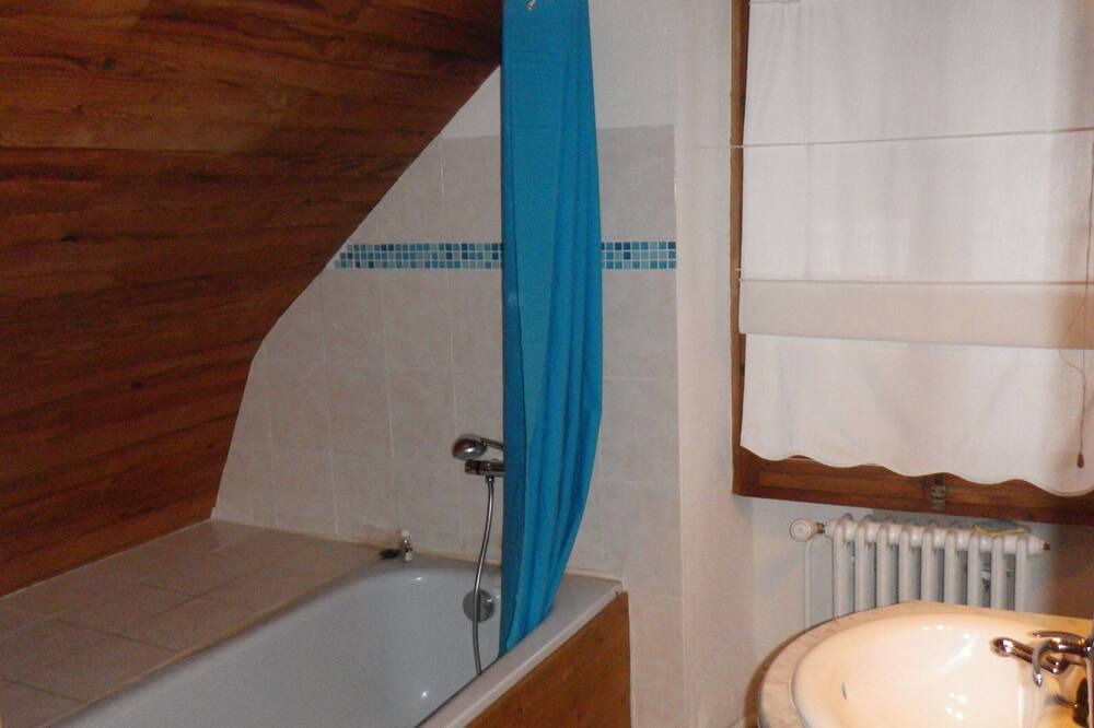 Photo of Bathroom in Peyrusse