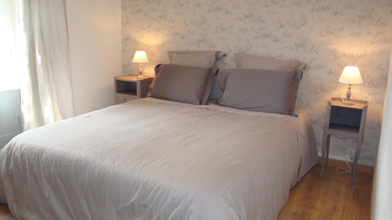 Photo of Bedroom in Tremereuc