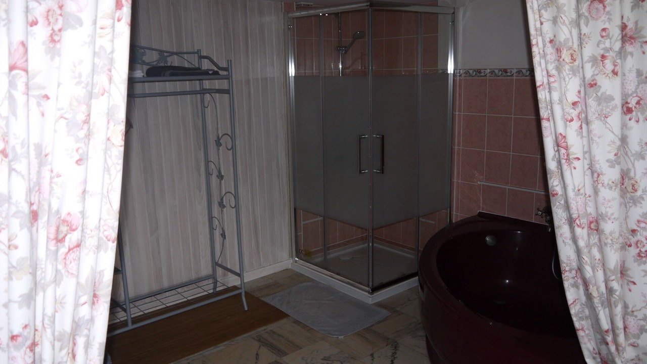 Photo of Bathroom in Tremereuc