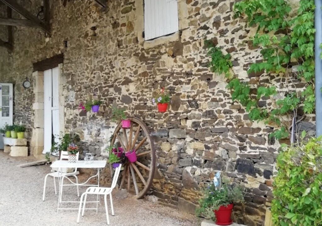 Photo of Patio Balcony in Saint-Germain-Langot