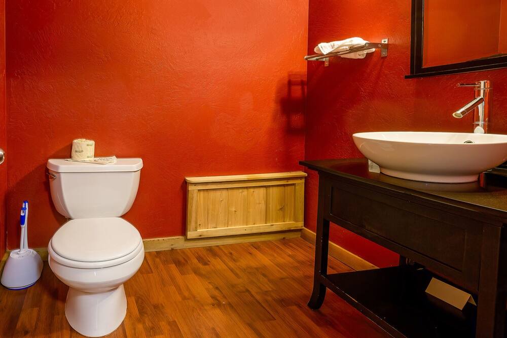 Photo of Bathroom in Ashland