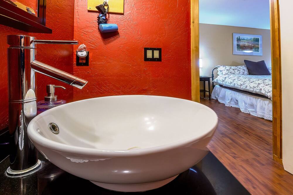 Photo of Bathroom in Ashland