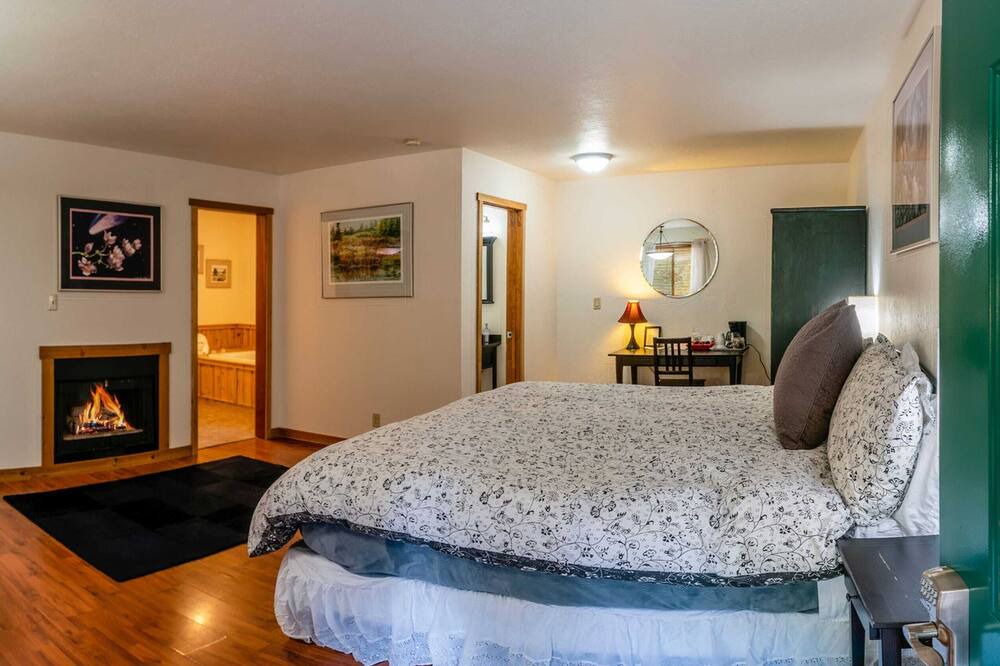 Photo of Livingroom in Ashland