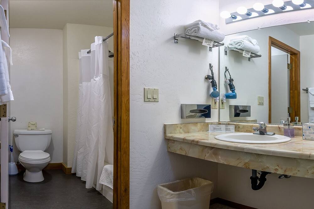 Photo of Bathroom in Ashland