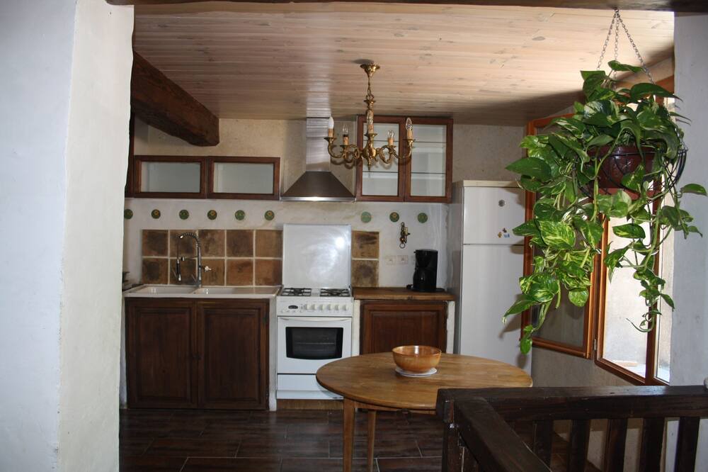 Photo of Kitchen in Montsegur