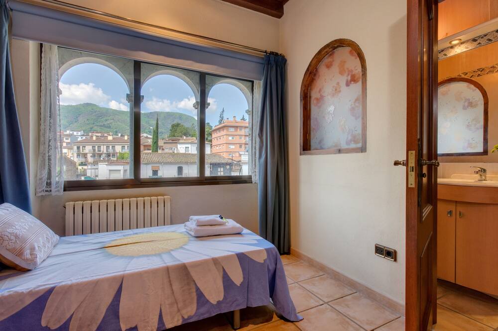 Photo of Bedroom in Angles