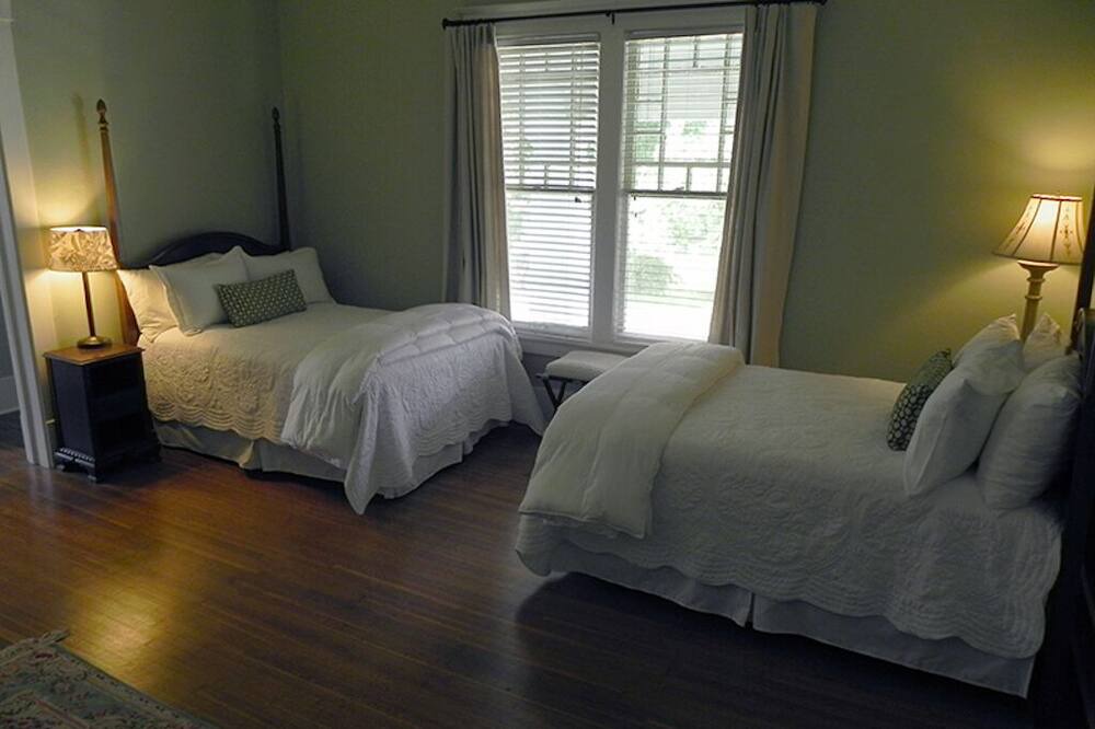 Photo of Bedroom in Leland