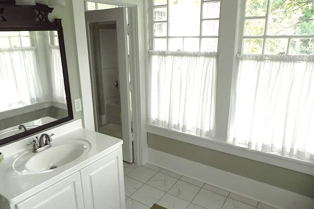 Photo of Bathroom in Leland