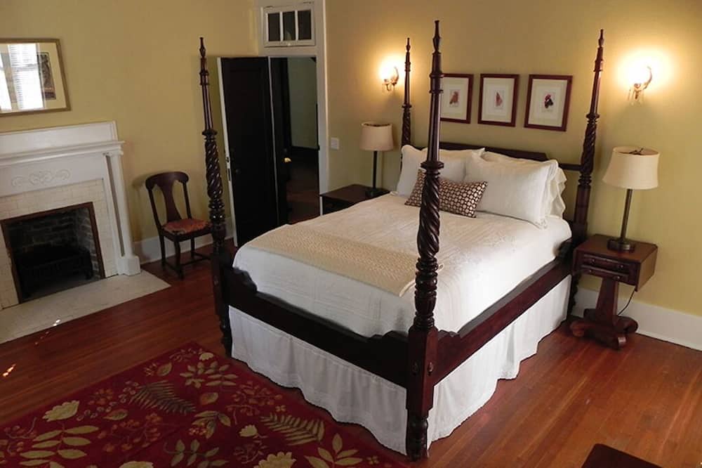 Photo of Bedroom in Leland