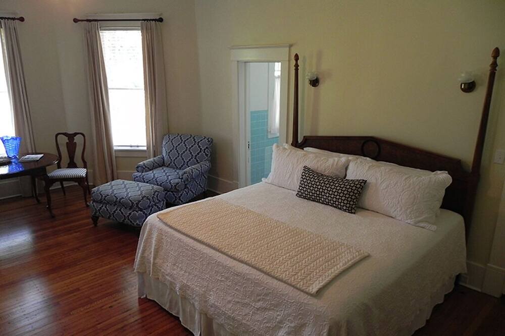 Photo of Bedroom in Leland