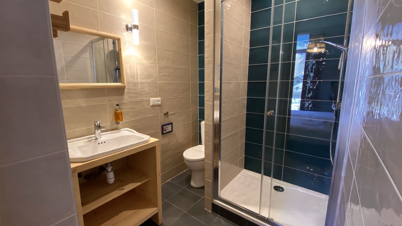 Photo of Bathroom in Le Bourg-d'Oisans