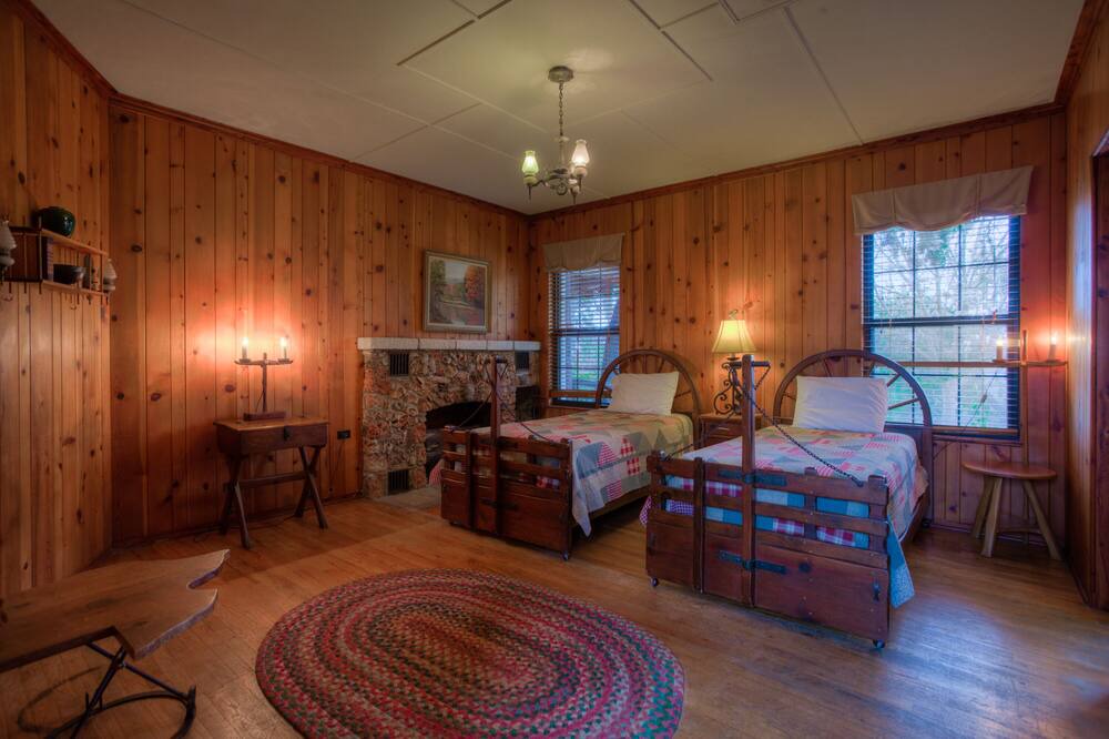 Photo of Bedroom in Hunt