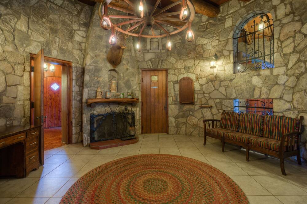 Photo of Livingroom in Hunt