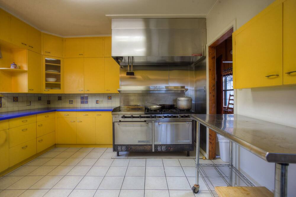 Photo of Kitchen in Hunt