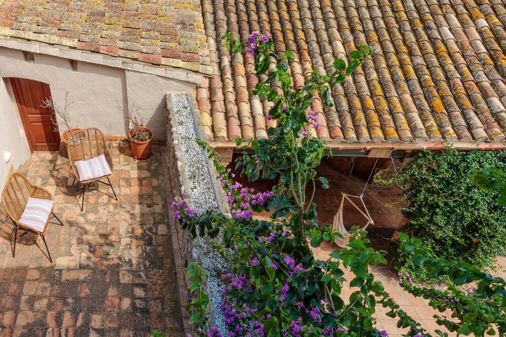 Photo of Patio Balcony in La Tallada d'Emporda