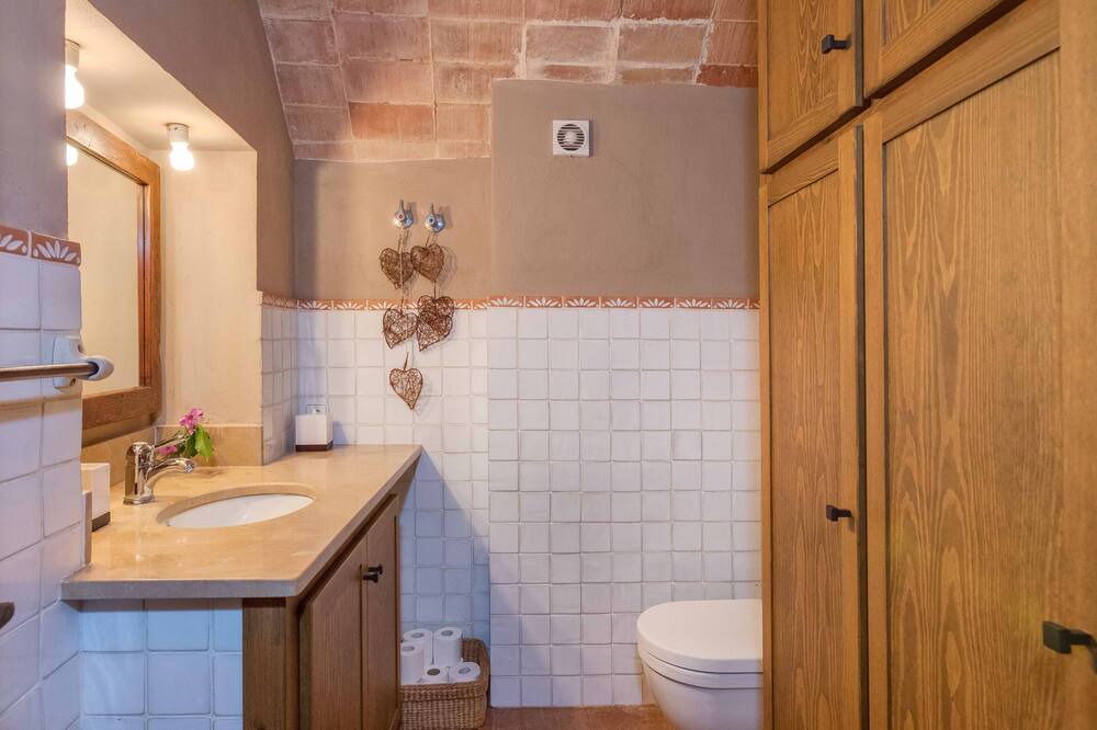Photo of Bathroom in La Tallada d'Emporda