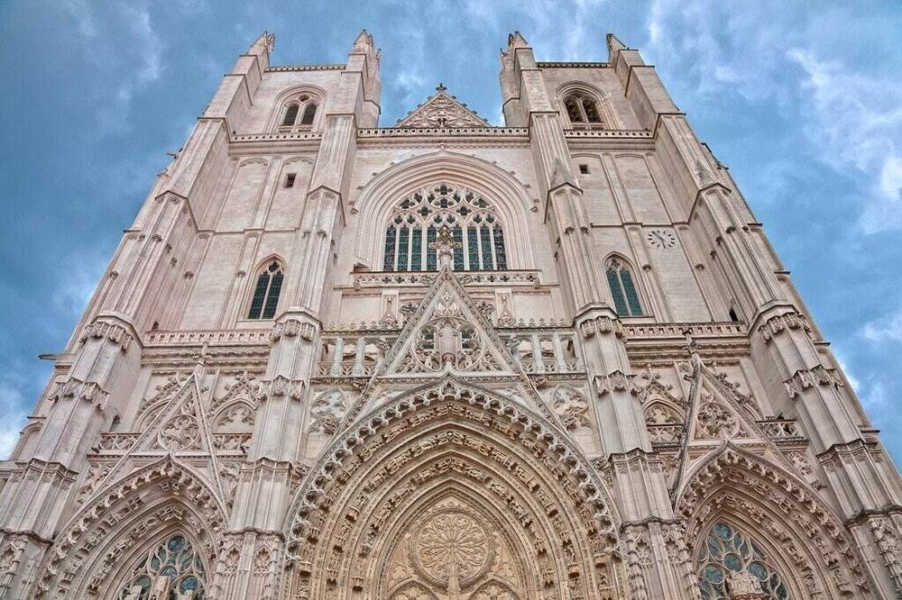 Photo of Outdoor in Decre-Cathedrale