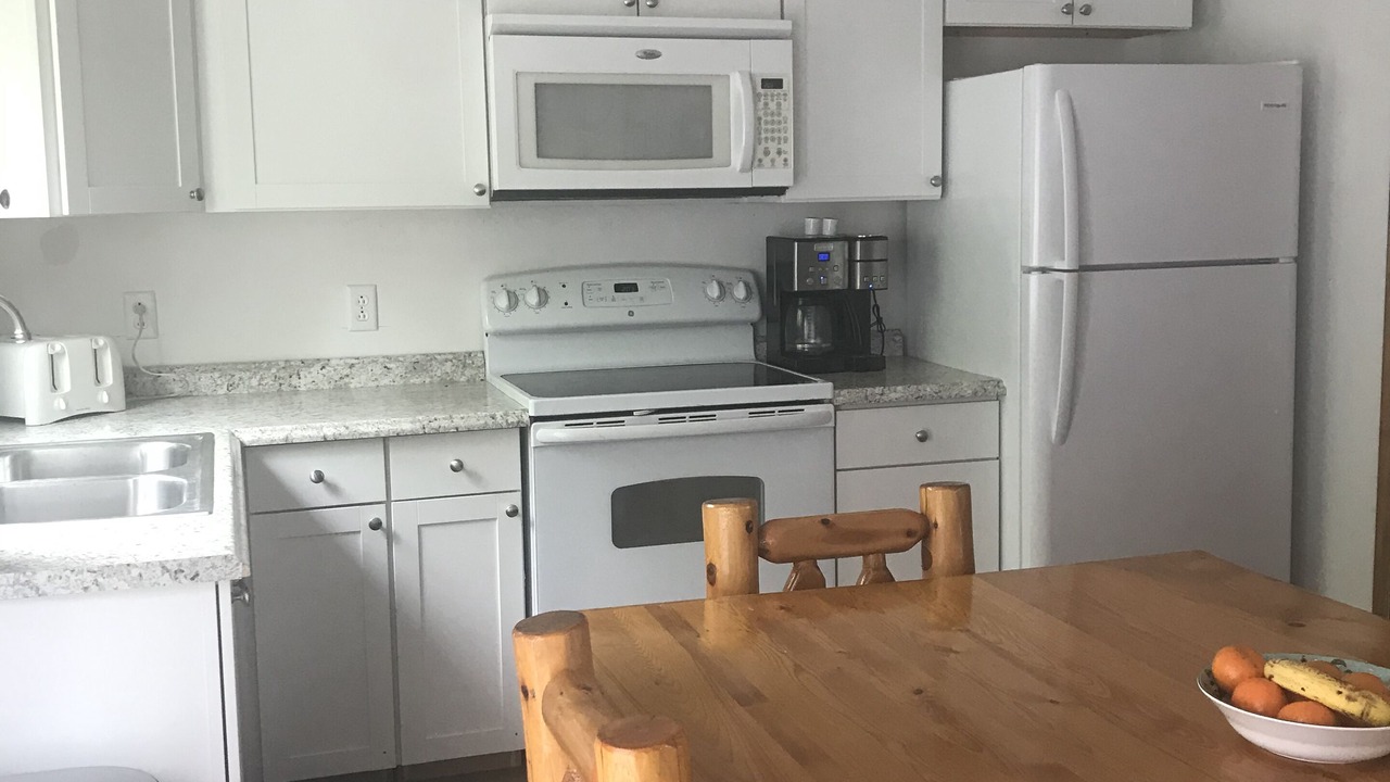 Photo of Kitchen in Redwood
