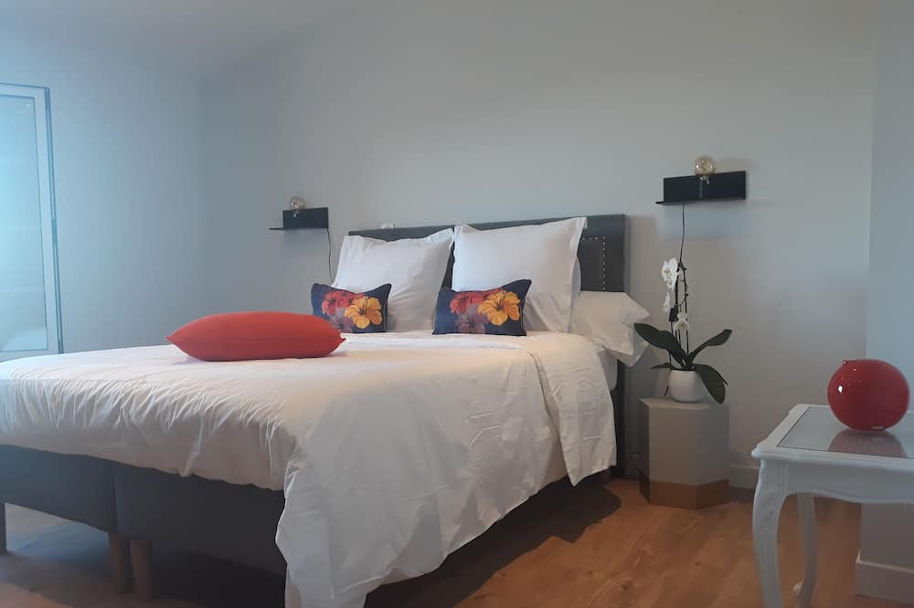 Photo of Bedroom in Saint-Louis-De-Montferrand